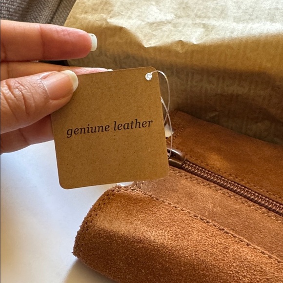 NWT $260 FRYE Sandra Cognac Brown Suede Heeled Western Chelsea Booties Sz 7.5 - Picture 9 of 10